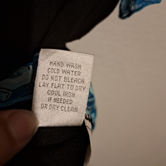 Dressbarn blouse with attached corset. Size Large - Picture 12 of 12